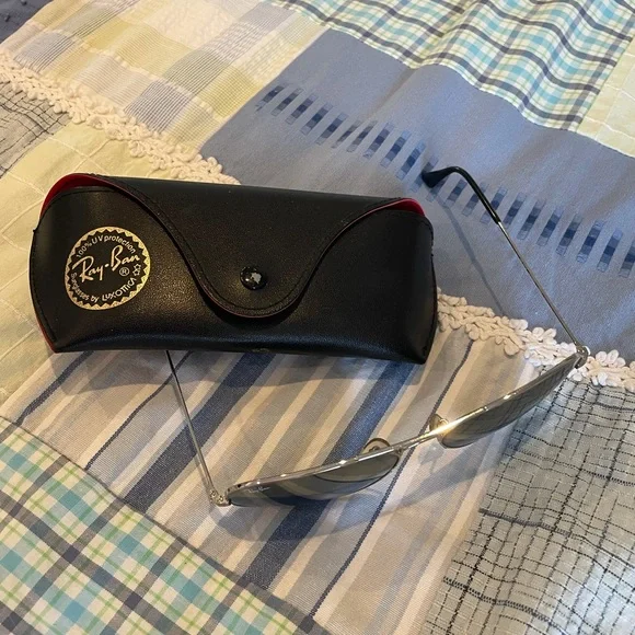 Black and silver raybans - Picture 2 of 3